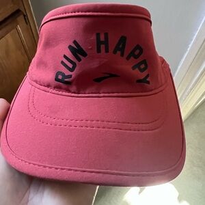 Brooks Running adjustable visor